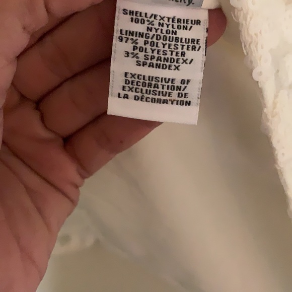 Delicate Lace and Sequins with a Floral Design DVF White Blouse - Picture 8 of 12